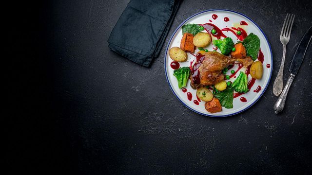 Les grands buffets, bouillon : les coulisses des plus grands restaurants — RMC STORY 21:10
