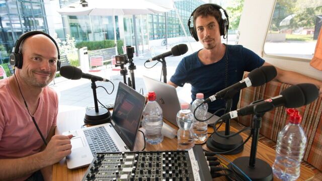 Caravane FM signé